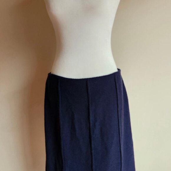 St John (designer resale) Navy Boucle Knit Skirt Sz 8 - Picture 6 of 6